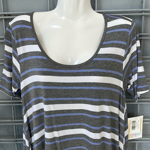 LulaRoe Striped & Printed Perfect T High Low Top-#0334 - Picture 3 of 12
